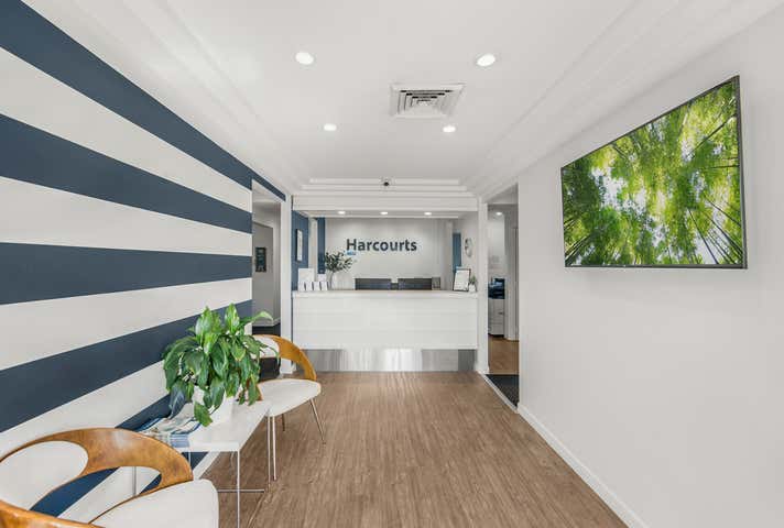 2 Kalimna Drive Broadbeach Waters QLD 4218 - Image 9