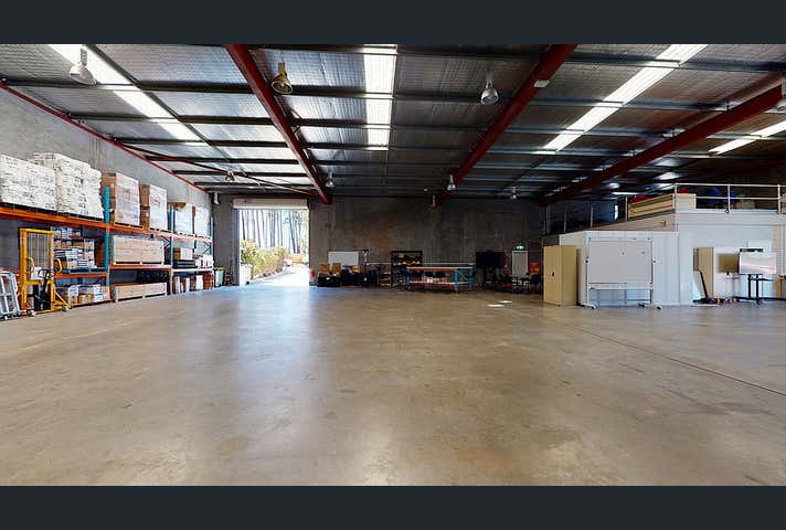 19 Weatherburn Way Kardinya WA 6163 - Image 5