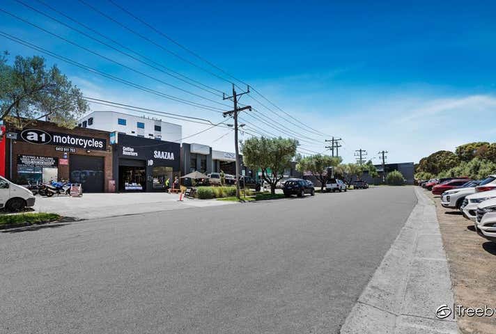 8A Olive Grove Ringwood VIC 3134 - Image 3