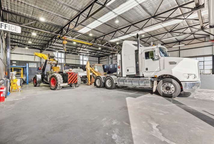 24-26 Seaside Parade North Shore VIC 3214 - Image 5