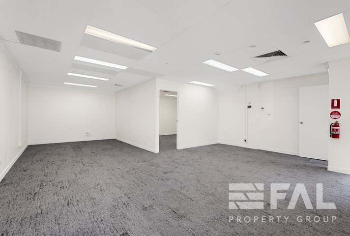 2/14 Heussler Terrace Milton QLD 4064 - Image 11