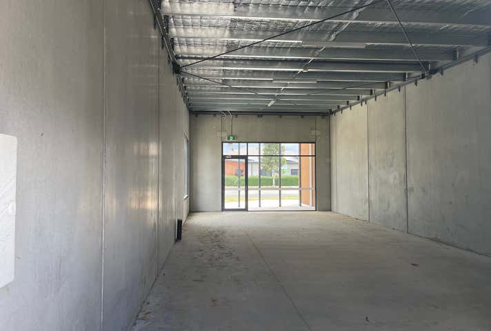 144 Wheelers Park Drive Cranbourne North VIC 3977 - Image 4