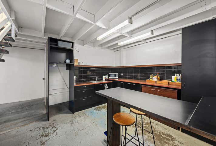 2/27 Hutchinson Street Burleigh Heads QLD 4220 - Image 4