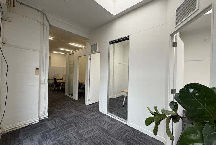 1/30-32 Holmes Rd Moonee Ponds VIC 3039 - Image 3