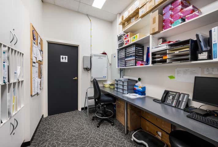 Roxburgh Park Superclinic, Homestead Plaza, 101 Ravenhill Boulevard Roxburgh Park VIC 3064 - Image 7