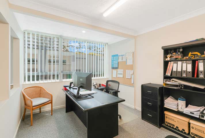 34-38 Griffith Street Coolangatta QLD 4225 - Image 17