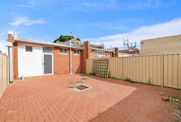 16 Morris Place Innaloo WA 6018 - Image 13