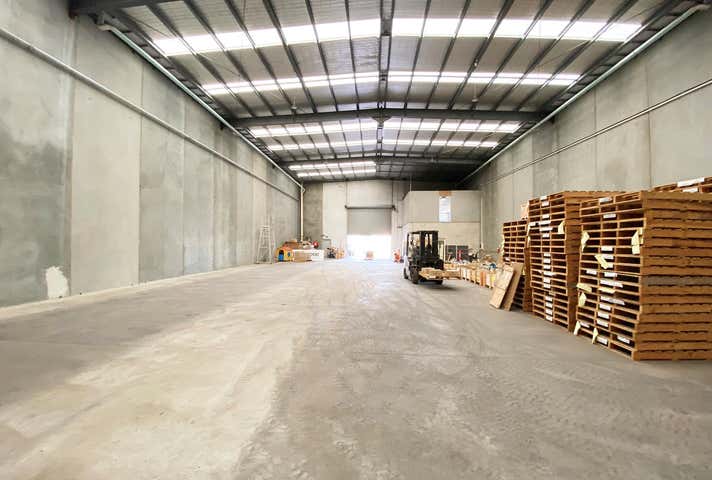 24 Clelland Road Brooklyn VIC 3012 - Image 3