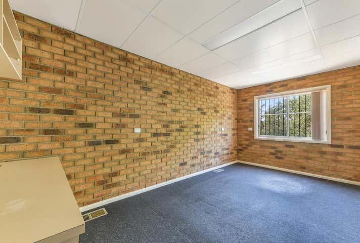 32 Spring Square Hallam VIC 3803 - Image 6