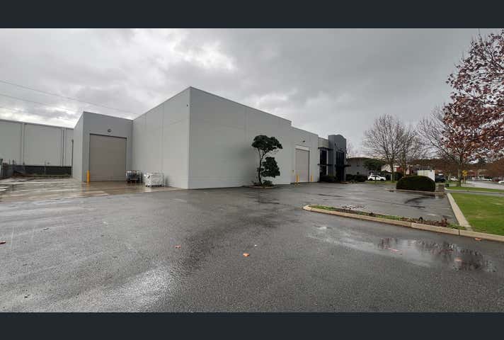 49 Catalano Circuit Canning Vale WA 6155 - Image 14