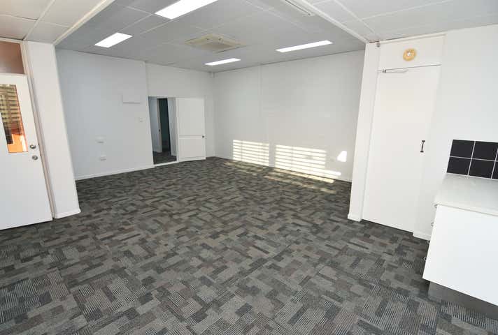 105/48 Gregory Street North Ward QLD 4810 - Image 3