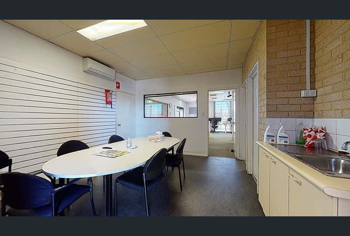 19 Weatherburn Way Kardinya WA 6163 - Image 13