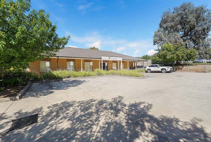 57 Fairholme Boulevard Berwick VIC 3806 - Image 2
