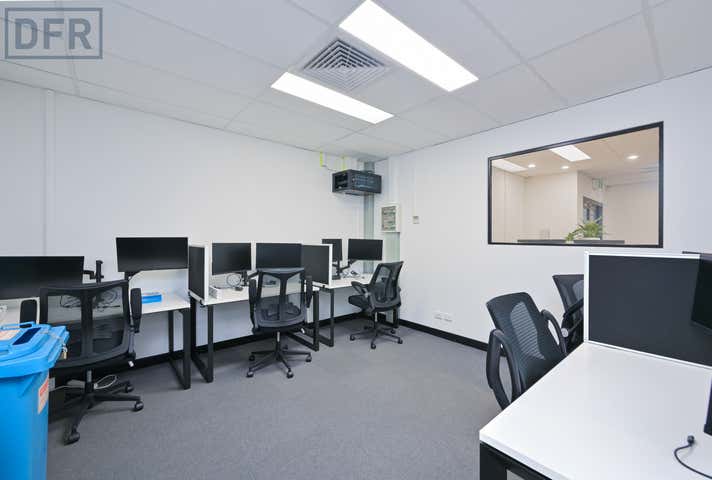 1/437 Yangebup Road Cockburn Central WA 6164 - Image 11