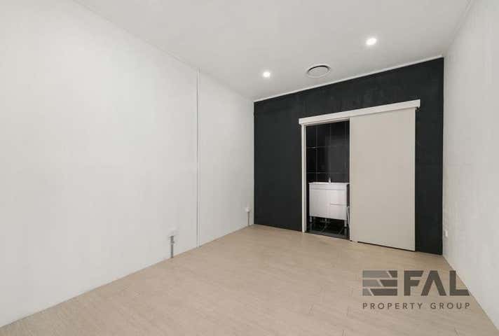 Unit  14, 9 Lahey Close Sherwood QLD 4075 - Image 6