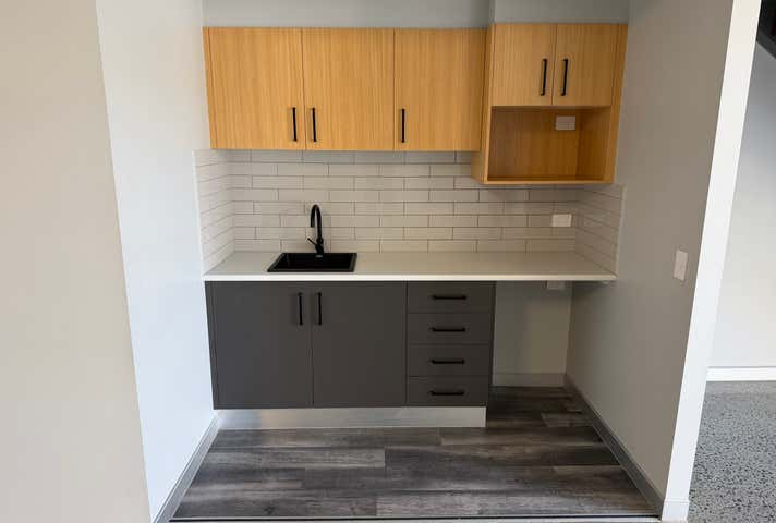 15/10 Logistics Place Arundel QLD 4214 - Image 4