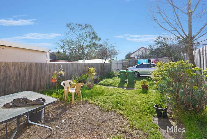 44 Strathallan Road Macleod VIC 3085 - Image 2