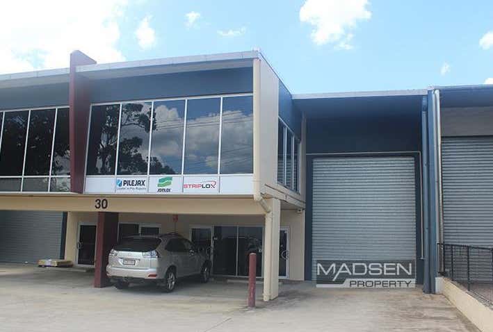 2/30 Walker Street Tennyson QLD 4105 - Image 1