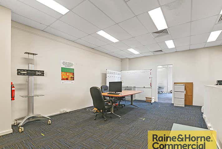 1 & 2, 33-35 Robson Street Clontarf QLD 4019 - Image 5
