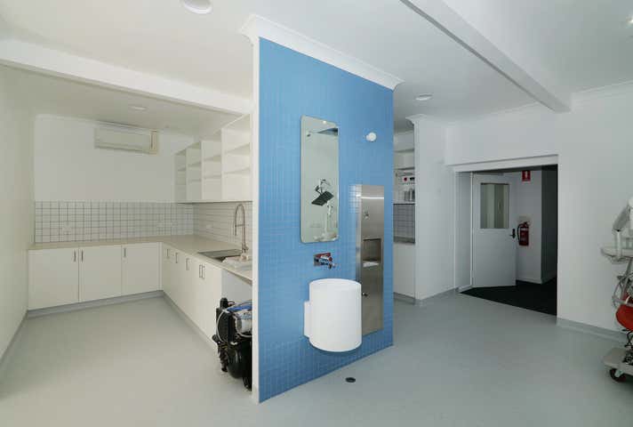 2/2 Haynes Street Kalamunda WA 6076 - Image 8