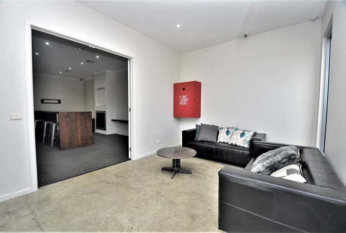 1/8  Wood Street Long Gully VIC 3550 - Image 8