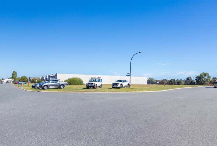 17 Merino Entrance Cockburn Central WA 6164 - Image 9