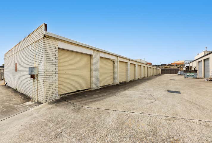 33 Ern Harley Drive Burleigh Heads QLD 4220 - Image 6