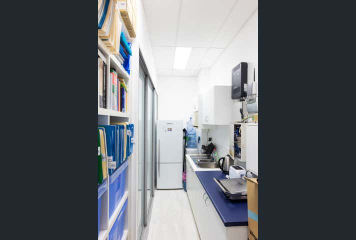 2/220 Varsity Parade Varsity Lakes QLD 4227 - Image 7