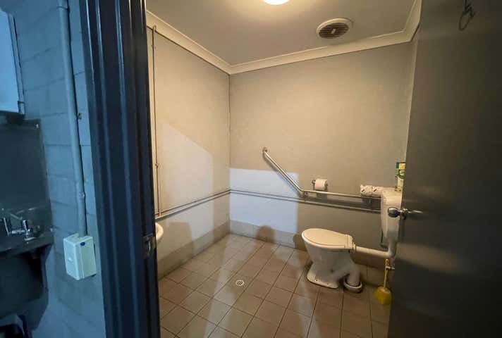 Unit 4, 30 Paramount Drive Wangara WA 6065 - Image 14
