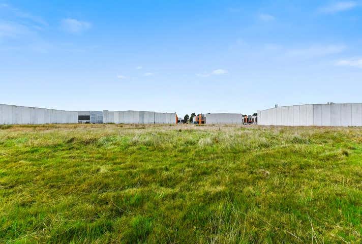 4 & 6 Capital Avenue Pakenham VIC 3810 - Image 2