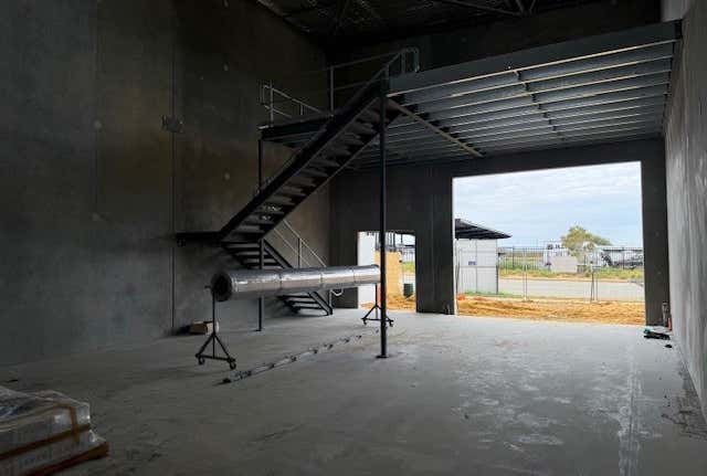 1,17 Sunderland Cres Butler WA 6036 - Image 3