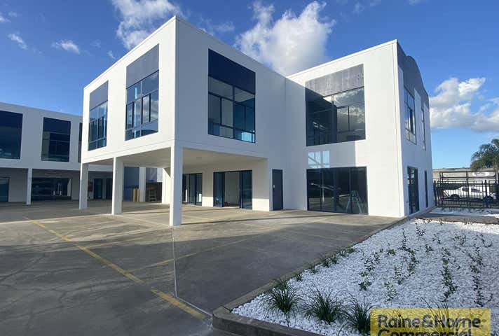 8/3-5 Hinkler Court Brendale QLD 4500 - Image 2