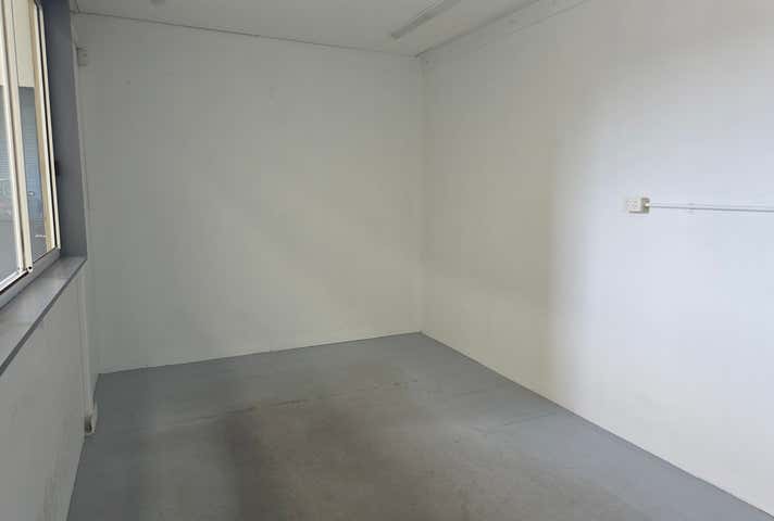 5/11 Macquarie Drive Thomastown VIC 3074 - Image 2