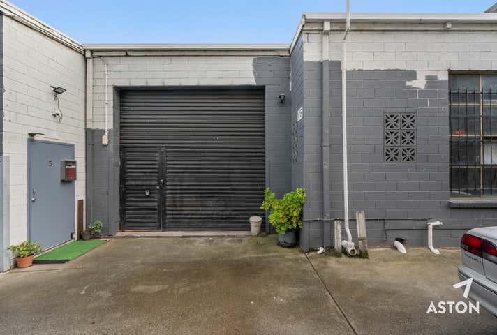 6/23 Peel Street Eltham VIC 3095 - Image 2