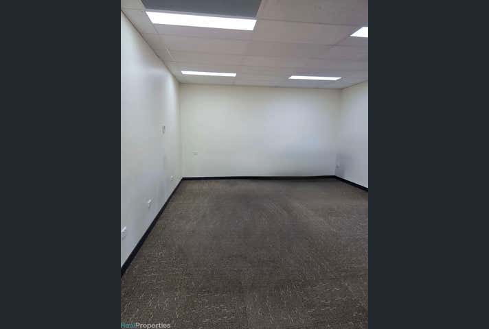 25 Fordholm Road Hampton Park VIC 3976 - Image 2