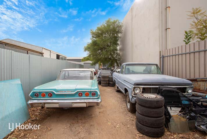 15 Bradpole Road Edinburgh North SA 5113 - Image 7