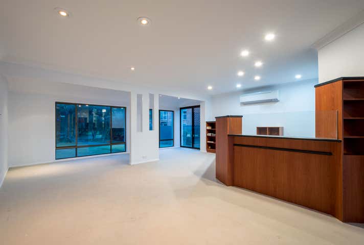 299 Rio Vista Boulevard Mermaid Waters QLD 4218 - Image 9