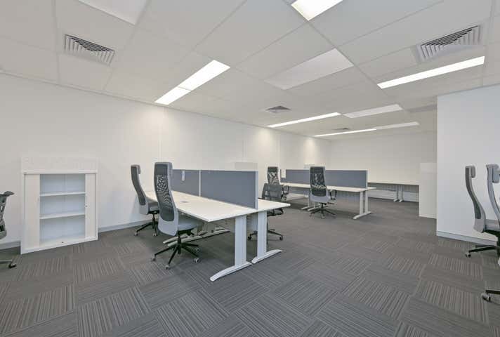 6/1 Merino Entrance Cockburn Central WA 6164 - Image 8