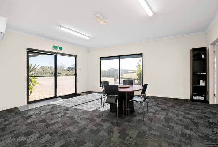 28 Ironstone Road Epsom VIC 3551 - Image 3