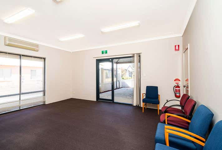 37 Mornington Parkway Ellenbrook WA 6069 - Image 8