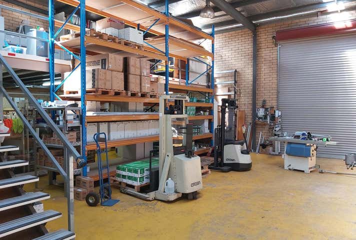 2/8 Pitt Way Booragoon WA 6154 - Image 9