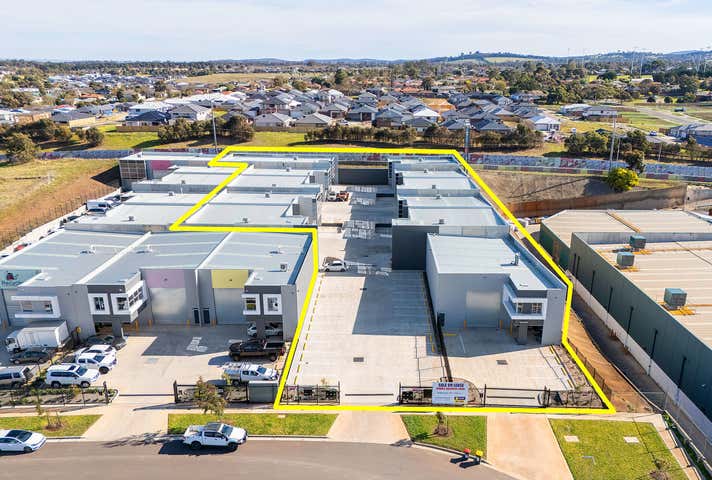 18/41 - 45 Kurrle Road Sunbury VIC 3429 - Image 6