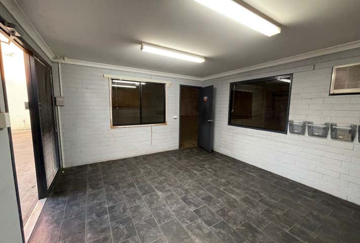 Unit 4, 30 Paramount Drive Wangara WA 6065 - Image 2