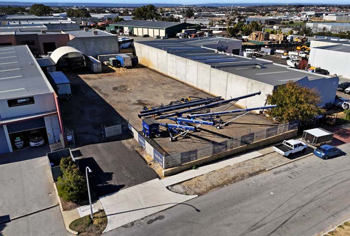 21 Edison Rise Wangara WA 6065 - Image 2