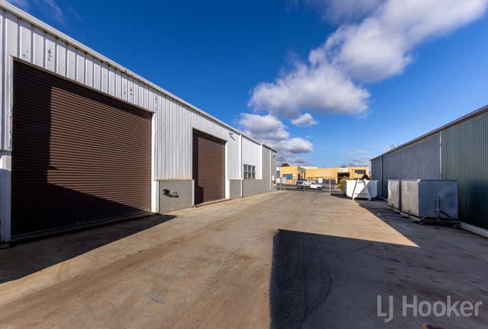 7 Foster Street Queanbeyan East NSW 2620 - Image 18