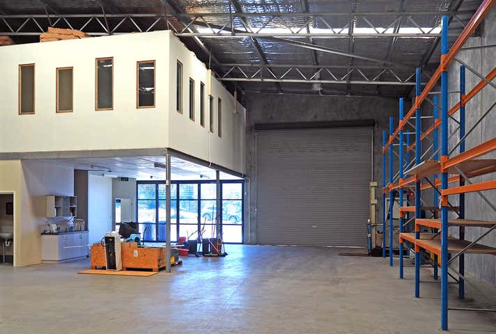 5 Whyalla Court Bibra Lake WA 6163 - Image 2