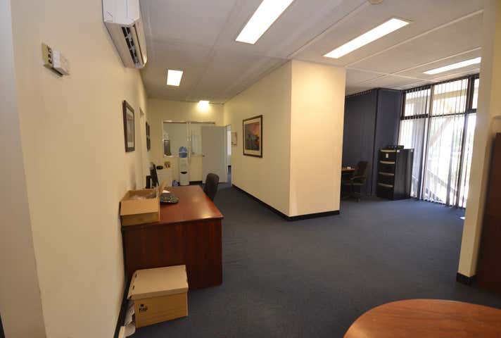 30 Robinson Avenue Belmont WA 6104 - Image 5