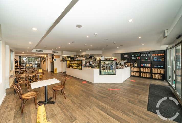 22 Baildon Street Kangaroo Point QLD 4169 - Image 3