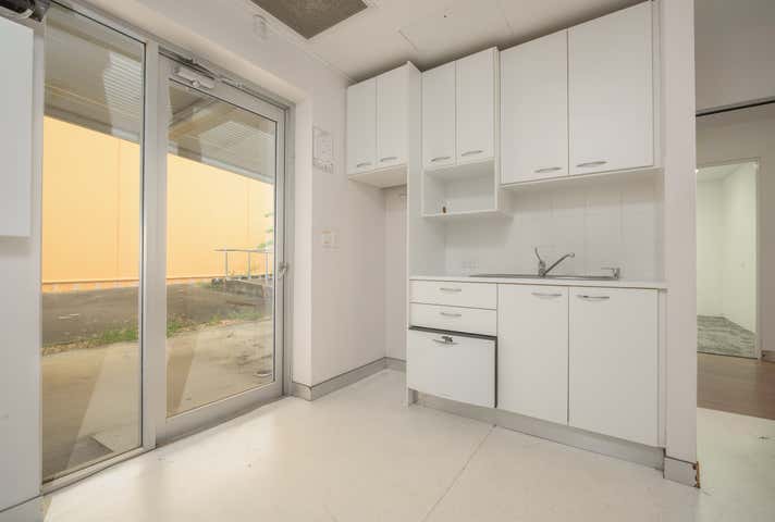 48 Goondoon Street Gladstone Central QLD 4680 - Image 13