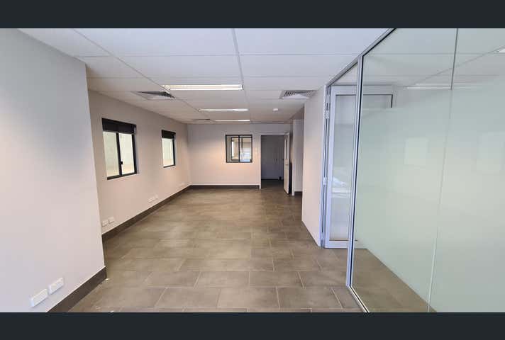 2/18 Distinction Rd Wangara WA 6065 - Image 6